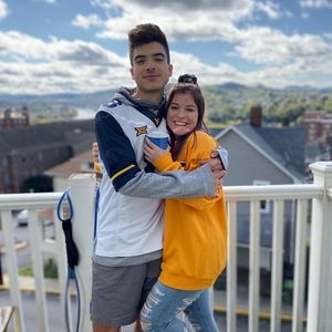 Meet your Posher, Max